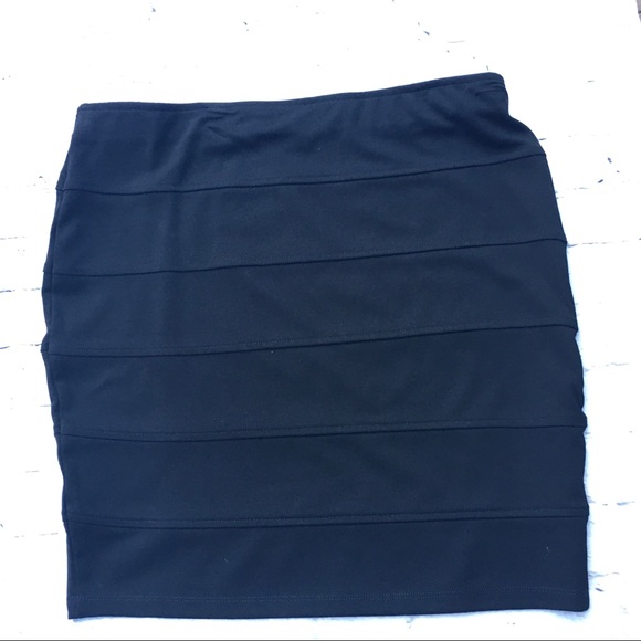 Forever 21 - 1X skirt - Picture 5 of 10